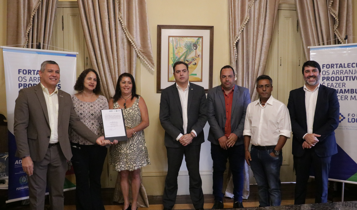 Imagem de  “Paulo Câmara anuncia R$ 7 milhões para 6ª edição do programa Força Local”