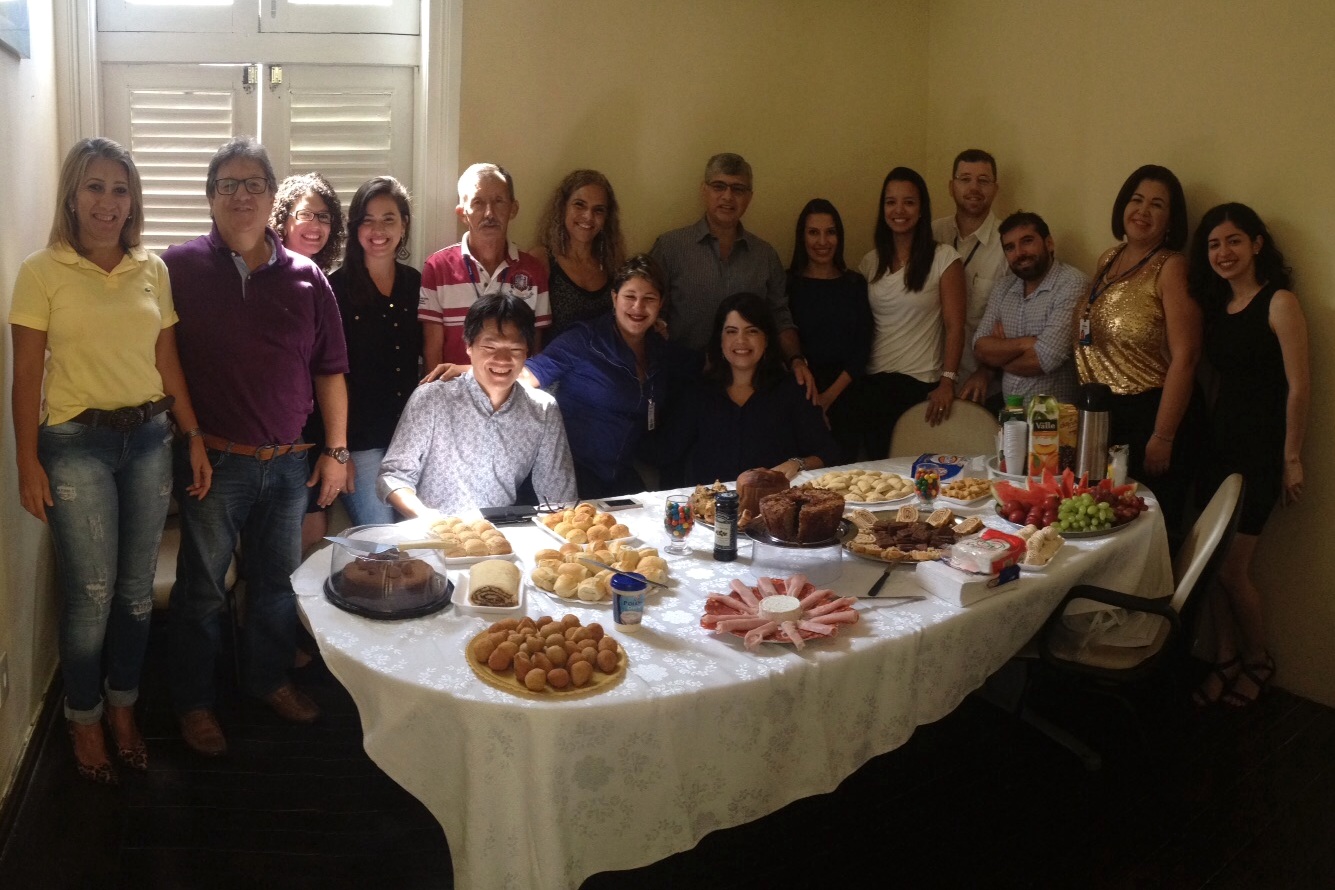 Imagem de  “Colaboradores da AD Diper realizam café da manhã e se confraternizam nesta manhã”