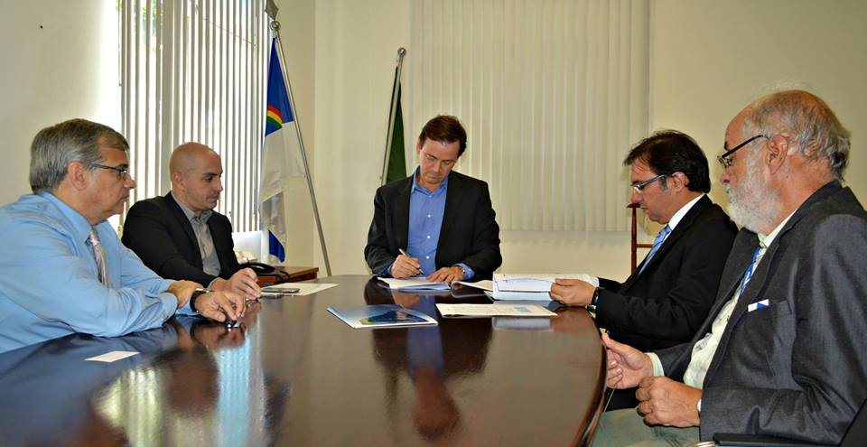 Imagem de  “[PIONEIRISMO] Assinado primeiro contrato de fornecimento de energia  solar do Brasil”