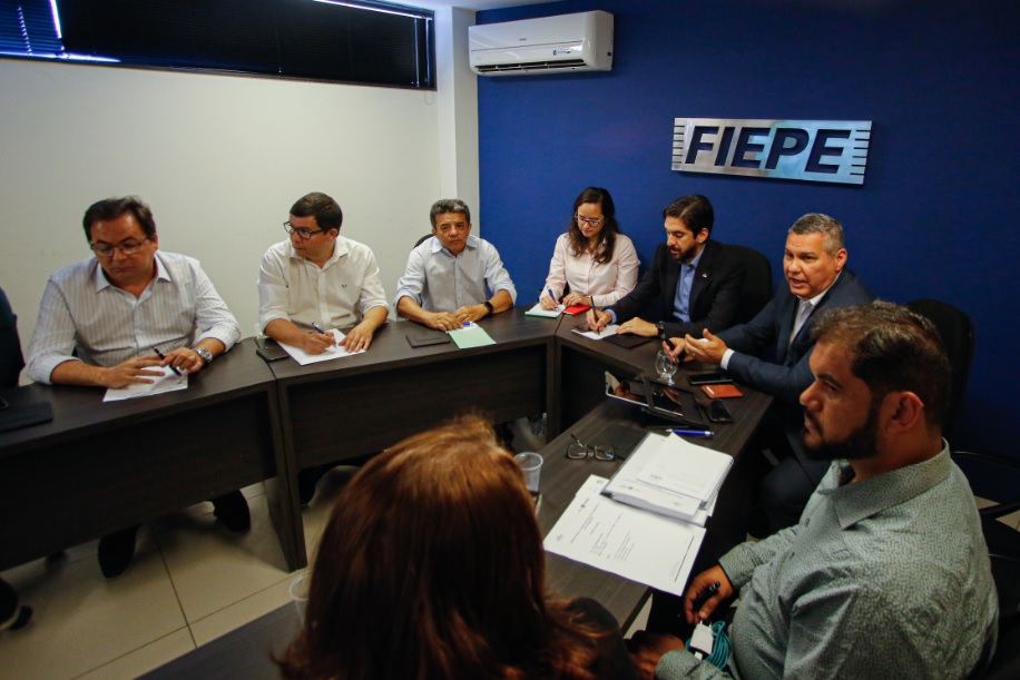 Imagem de  “Câmara setorial Têxtil e de Confecções é oficialmente formada em Caruaru”