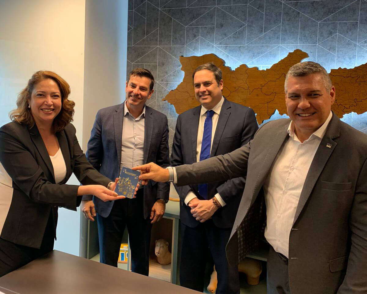 FÁBRICA DE VIDROS // Owens Illinois anuncia ampliação de R$ 300 milhões em Vitória de Santo Antão