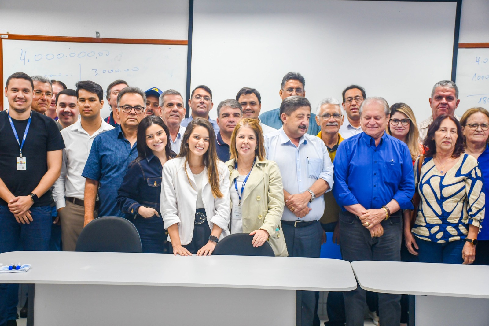 Imagem de  “CÂMARA SETORIAL DO LEITE // Gestores da Adepe vão a Garanhuns participar da 10ª Reunião”