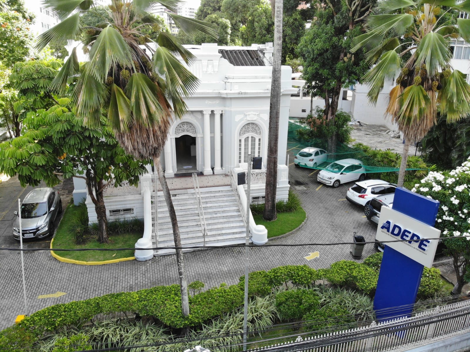 Imagem de  “GOVERNO DE PERNAMBUCO FECHA 2023 COM R$ 2,6 BILHÕES EM INVESTIMENTOS E CERCA DE 5 MIL EMPREGOS”