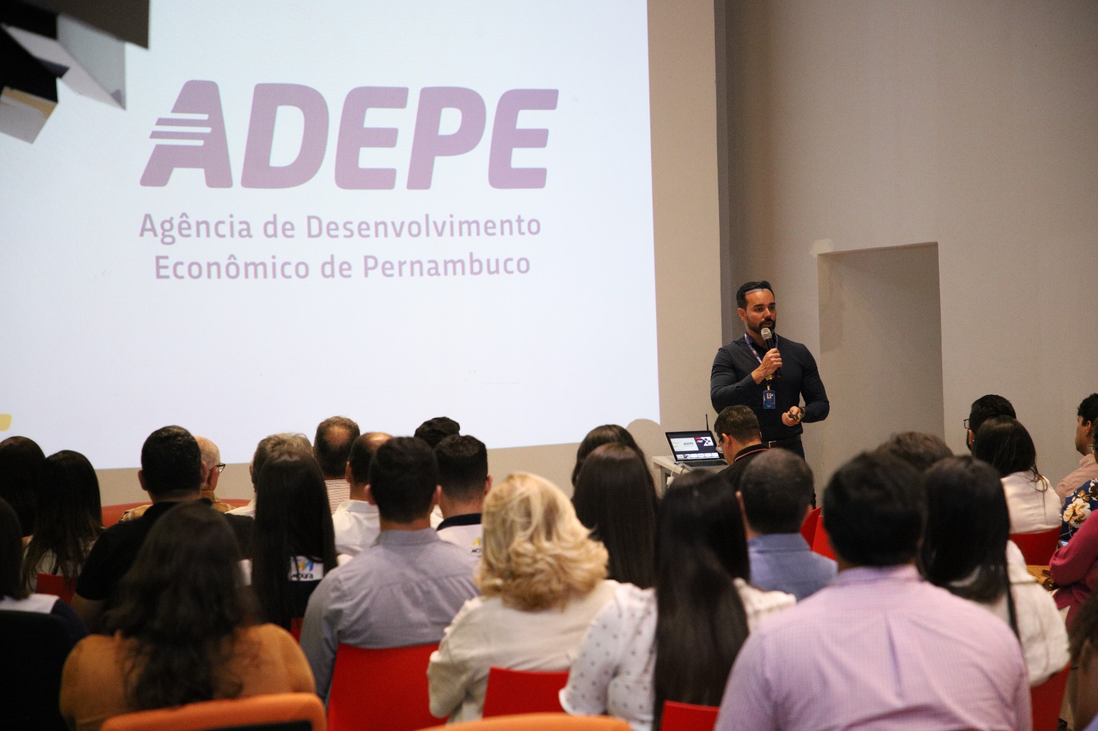 Imagem de  “SEMINÁRIO// Governo de Pernambuco, através da Adepe, realiza evento para apresentar benefícios fiscais e financeiros a empresários de Garanhuns”