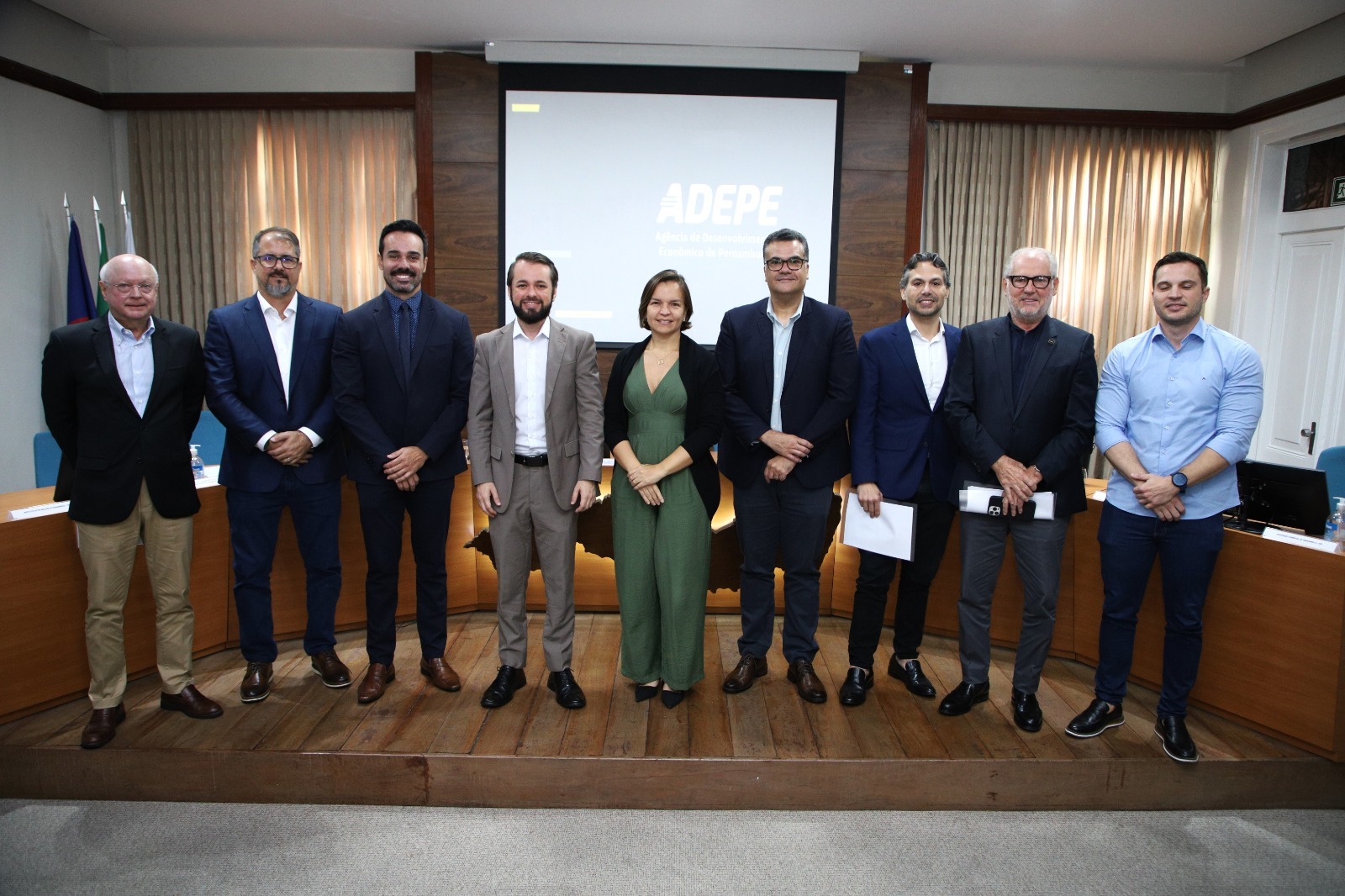 Imagem de “INCENTIVOS FISCAIS// GOVERNO DE PERNAMBUCO ANUNCIA CHEGADA DE CERCA DE R$ 211,1 MILHÕES E GERAÇÃO DE 476 NOVOS EMPREGOS”