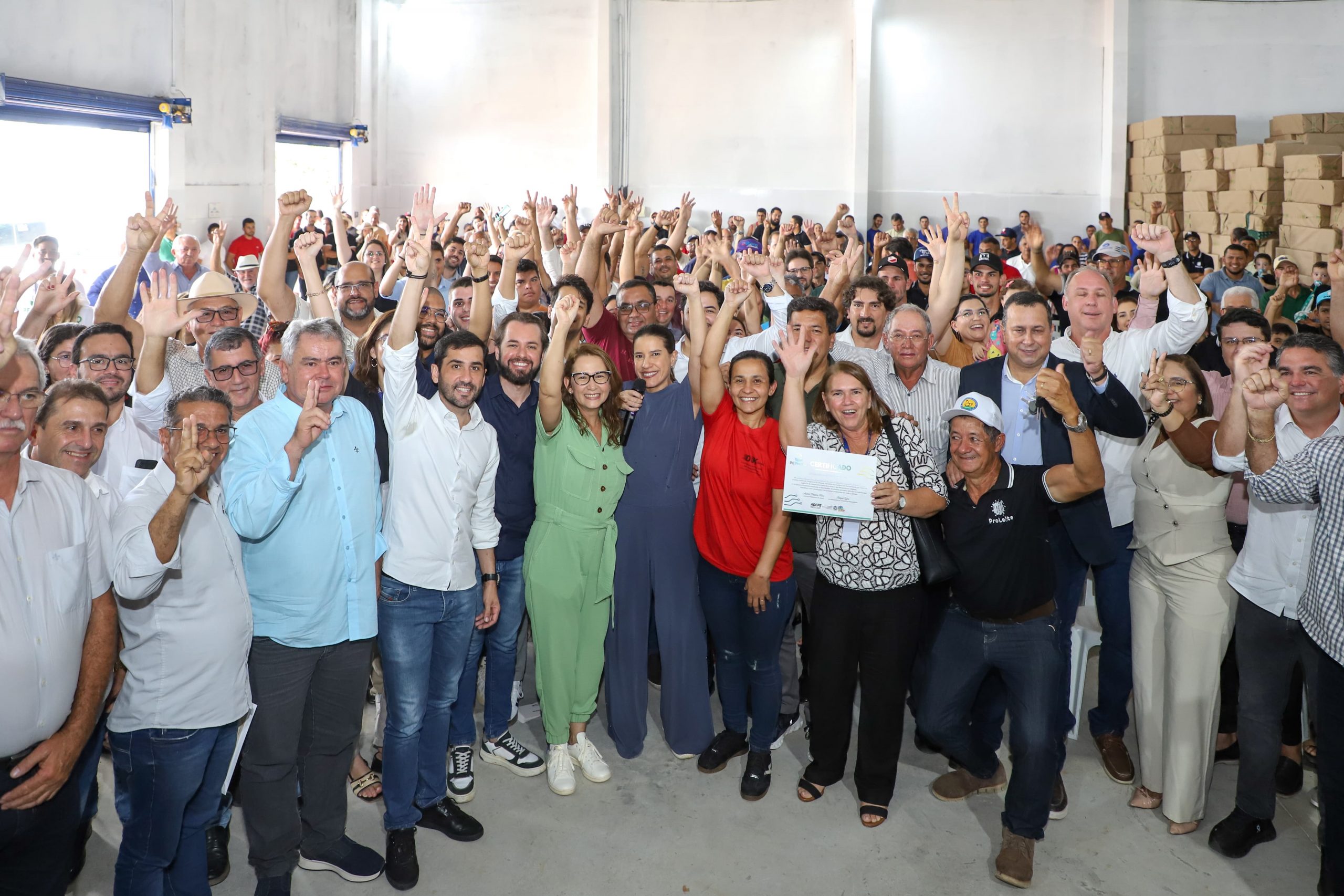 Imagem de  “No Agreste, Governo de Pernambuco, via Adepe, entrega novos freezers ao Açougue Público de São Bento do Una”